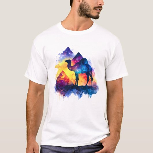 Kosmische Sterrennacht Egyptisch kamelenlandschap T-shirt (Voorkant)