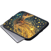 Kosmische vrouw met gloeiend sterrenachtig gouden  laptop sleeve (Voorkant onderkant)