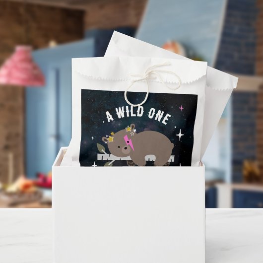 Kosmische welp slaperig wild een roze meisje Baby  Bedankzakje