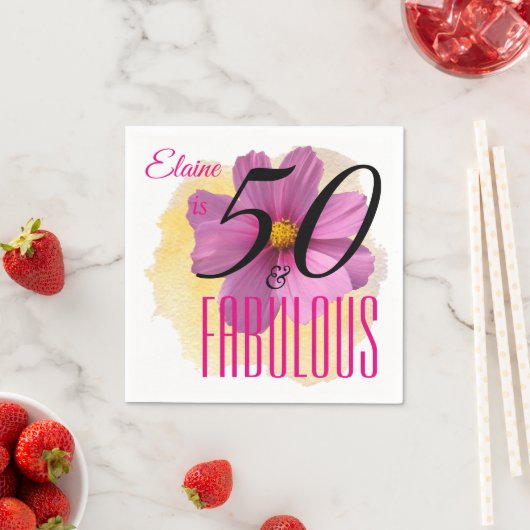 Kosmos Bloem op Gele Verf Splash 50 & Fabulous Servet (Insitu)