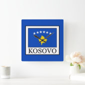 Kosovo Vierkante Klok (Huis)