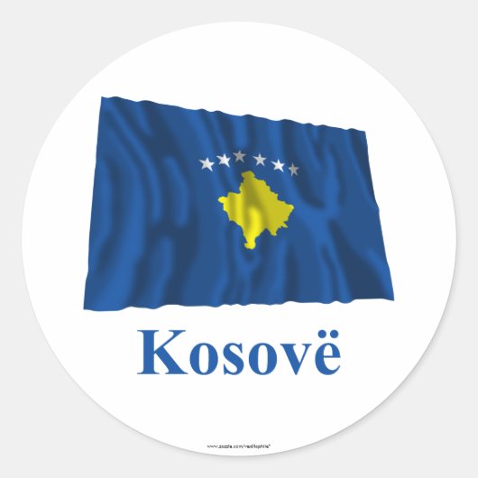 Kosovo Zwaaiende Vlag met Naam in Albanees Ronde Sticker (Voorkant)