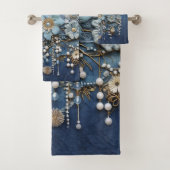 Kostuum sieraden op blauw Denim Bad Handdoek (Insitu)