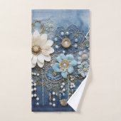 Kostuum sieraden op blauw Denim Bad Handdoek (Handdoek)