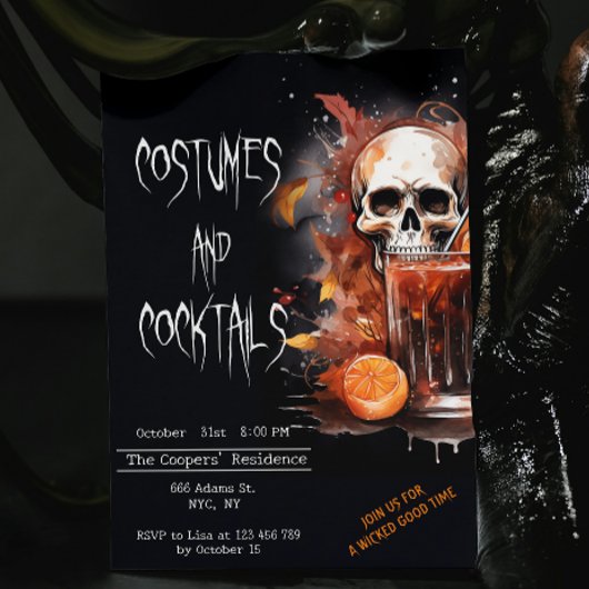 Kostuums en Cocktails Spooky Skull Halloween Kaart