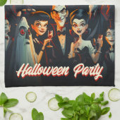  kostuums en cocktails tijdens Halloween Theedoek (Gevouwen)