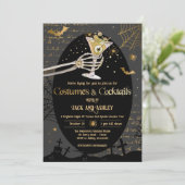 Kostuums en Cocktails Volwassen Halloween Party Kaart (Staand voorkant)