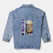 Koud Brew in een Hot Deli Denim Jacket (Achterkant)