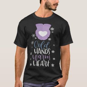 Koude handen Warm hart Sneeuwvlokken T-shirt