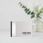 Koude, moderne zwart-wit en zilverstreep grijs visitekaartje (Staand voorkant)