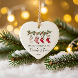 Kousen Kerstmis als een Familie van Vier Keramisch Ornament