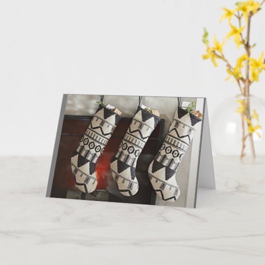 "KOUSEN ZIJN OPGEHANGEN EN KERST IS NABIJ" KAART (Gele Bloem)