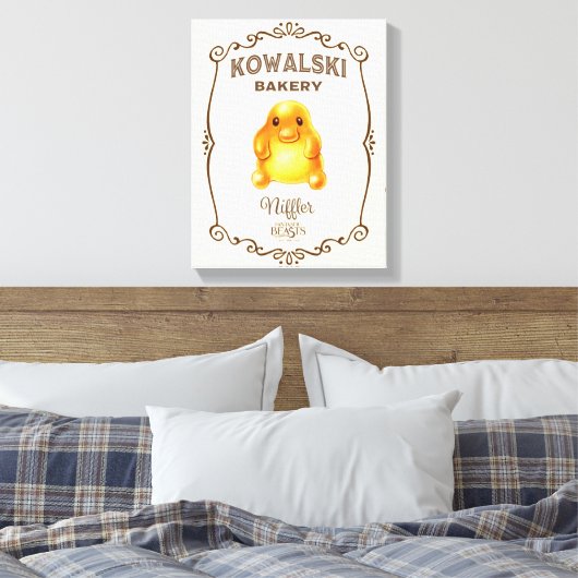 Kowalski Bakery - Niffler Canvas Afdruk (Insitu (Slaapkamer))