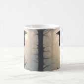 kraai in de mist in een paal koffiemok (Center)