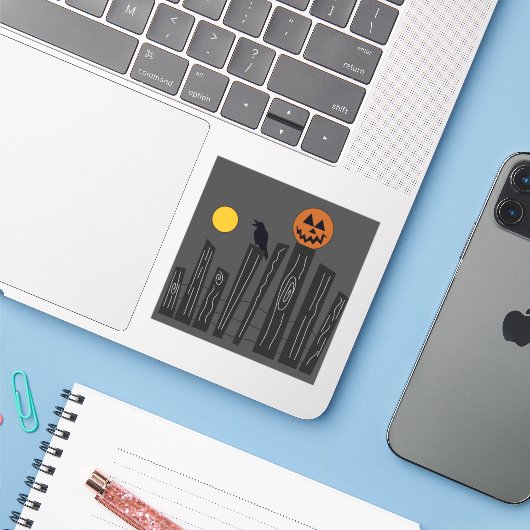 Kraai & pompoen op hek voor Halloween Sticker (Laptop met iPhone)