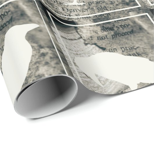 Kraaien op cadeauomslag boekpagina's cadeaupapier (Rol Hoek)