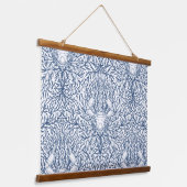 Krab en zee wiet in wit en marineblauw hangend wandkleed (Gebogen)