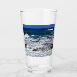 Krachtige golven op raketglas glas