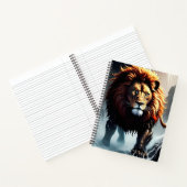 Krachtige leeuw die over water loopt notitieboek (Binnen)