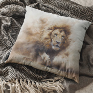 Krachtige Leeuw die Zand Blaast Safari jungle Kussen