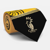 Krachtige pijl kanak. Sangria is weg. Stropdas (Opgerold)