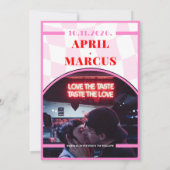 Krachtige Retro Typografie Roze Rood Levendig FOTO Save The Date (Achterkant)