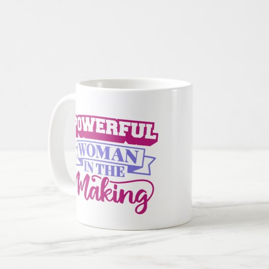 Krachtige Vrouw in de Making Koffiemok (Voorkant links)