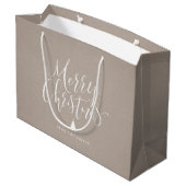 Kraft Simple Calligraphy Merry Kerstry Groot Cadeauzakje (Achterkant Gekanteld)