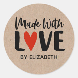 Kraftpapier gemaakt met liefdeshartsticker ronde sticker