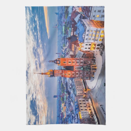 Krakau nacht in Polen Theedoek (Verticaal)