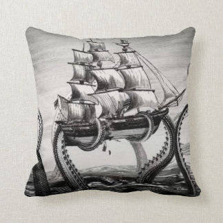 Kraken Holding Pirate/Sailing Ship 20" Pillow Kussen