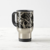 Kraken/octopus die een piraatschip opeet, zwart/wi reisbeker (Voorkant links)