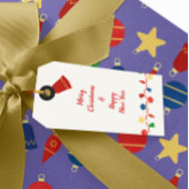 Kralenkrans met retro kerstornamenten inpakpapier vel