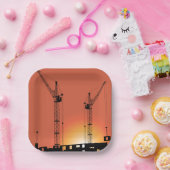 Kranen op een gebouw papieren bordje (Feest)