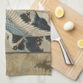 Kranen op een met sneeuw beklede Pine Hokusai Theedoek (Quarter Fold)