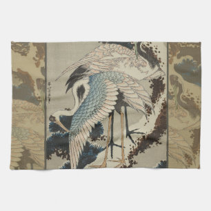 Kranen op een met sneeuw beklede Pine Hokusai Theedoek