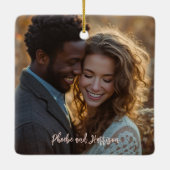 Krans Eerste kerst Getrouwd Paar Keepsake Keramisch Ornament (Achterkant)