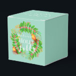 Krans Holly Jolly Family licht Blauwgroen Bedankdoosjes<br><div class="desc">Aantrekkelijke kerstkrans met roodborstjes.</div>