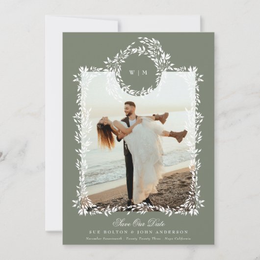 Krans Monogram Sage Groen Elegant ingelijst Foto Save The Date (Voorkant)