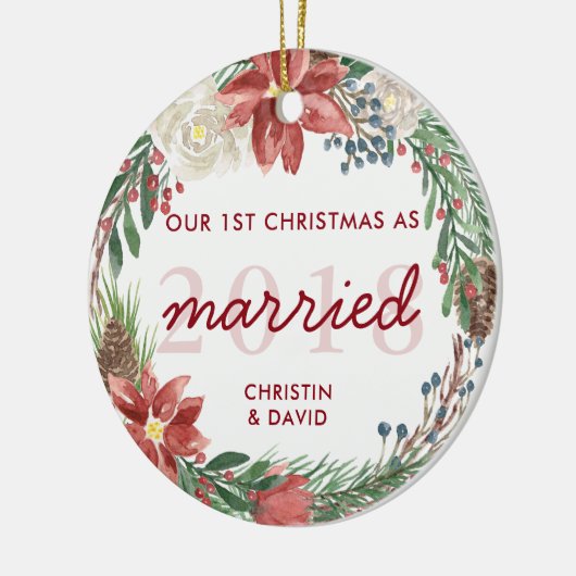 Krans Onze Eerste Kerstmis Als Getrouwd Foto Keramisch Ornament (Links)