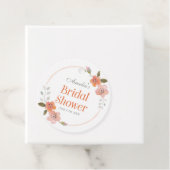 Kranselige bloemige oranje bruidsdouche bedankjes labels (In situ)