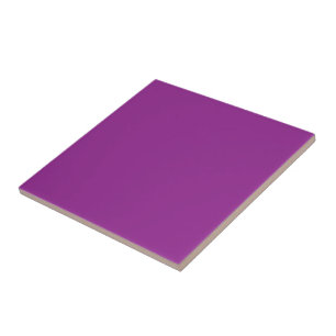 Kransuitnodiging in vette magenta met minimale sti tegeltje