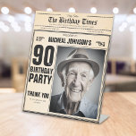 krant Custom 90th Birthday Welkom Reclamebord Met Voetstuk<br><div class="desc">krant Custom 90th Birthday Welkomstbord. Een cool en humoristisch verjaardagswelkom bord dat lijkt op een  krant! Het is aanpasbaar en kan worden gebruikt voor elk verjaardagsfeestje van de leeftijd! Hulp nodig bij deze ontwerp sjabloon? Neem contact op met het ontwerp door op de 'Bericht' knop hieronder te klikken.</div>