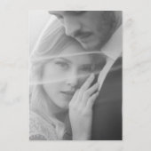 Krant Zwart Donker Mode Foto Bruiloft RSVP Informatiekaartje (Achterkant)