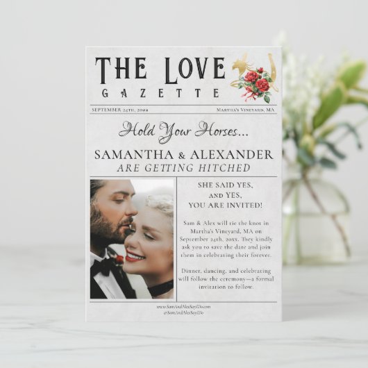 Kranten Modern Hoefijzer Unieke Foto Bruiloft Save The Date (Staand voorkant)