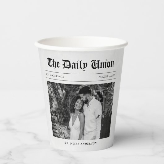 Krantenartikel Bruiloft Papieren Bekers (Voorkant)