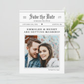  krantenfoto Weddenschap Save the Date Kaart (Staand voorkant)