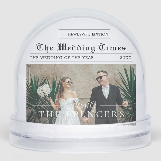 krantenontwerp | Passen getrouwd Foto Sneeuwbol (Voorkant)