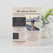  krantenstijl Foto Birthday Uitnodiging (Staand voorkant)