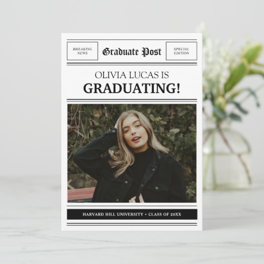 Krantenthema Fotocollage Afstudeerfeest Aankondiging (Staand voorkant)